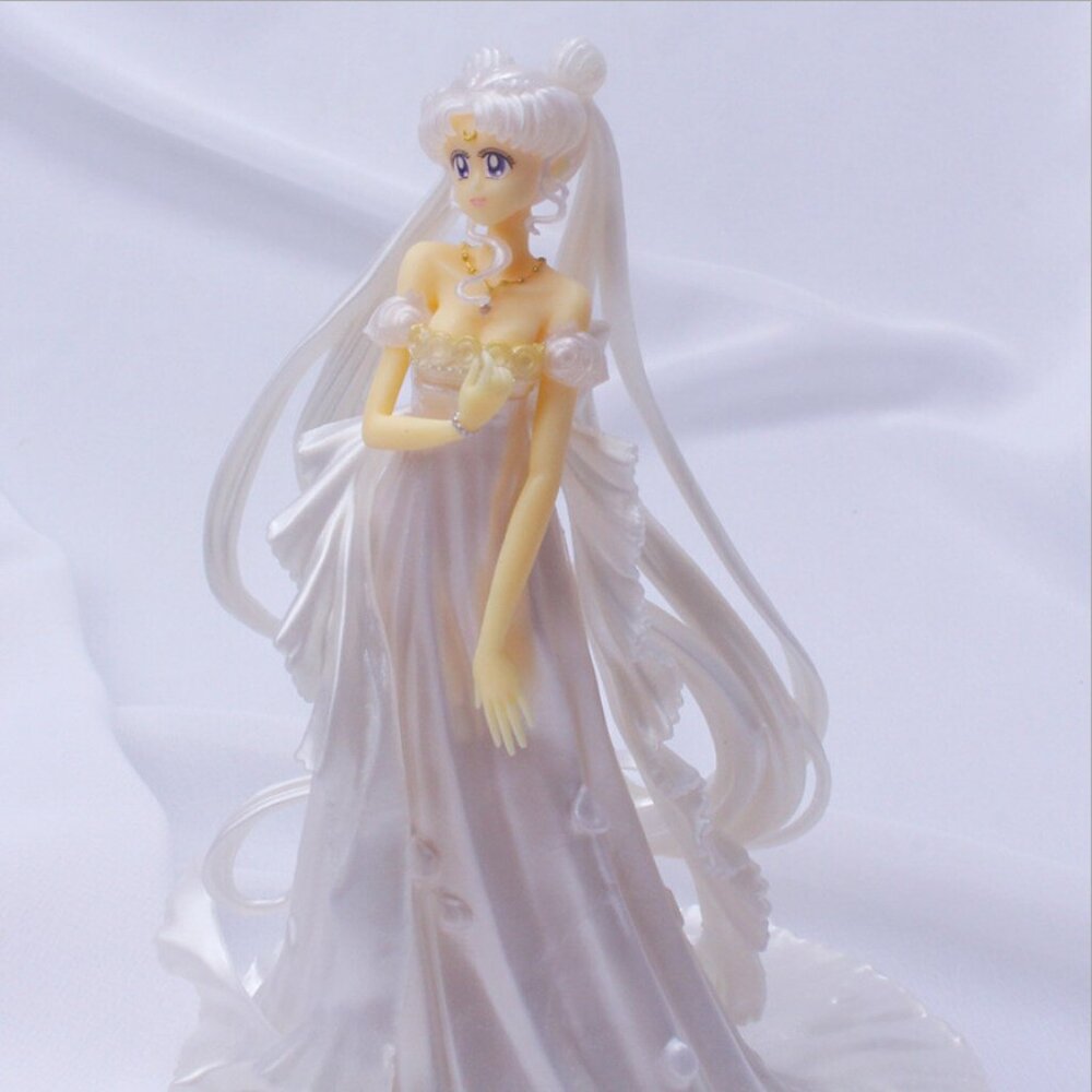 Sailor Moon Queen Serenity in Wedding Dress Action Figure